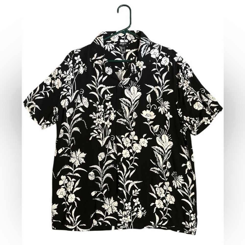 Forever 21 Black and White Floral Men's Shirt